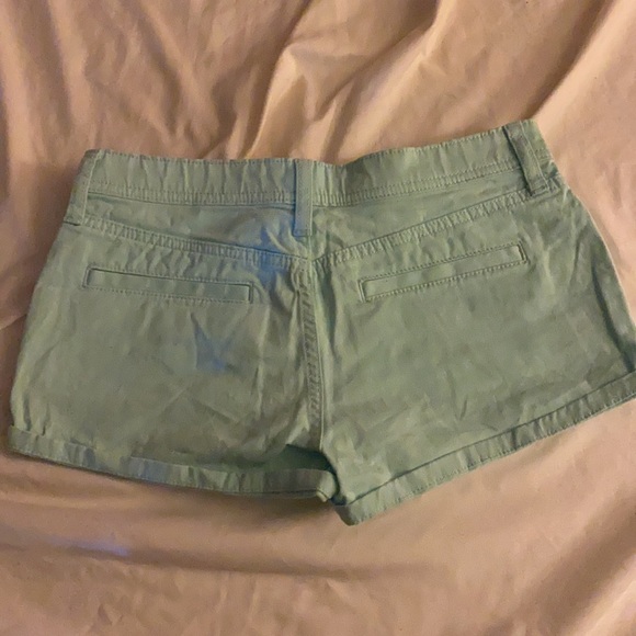 Mint green shorts - Picture 4 of 4